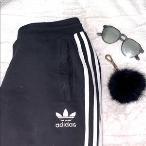 Original Striped Adidas Sweatpants 🖤